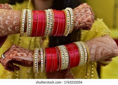 chura photo|14 Indian Bride Chura Ceremony Images, Stock。